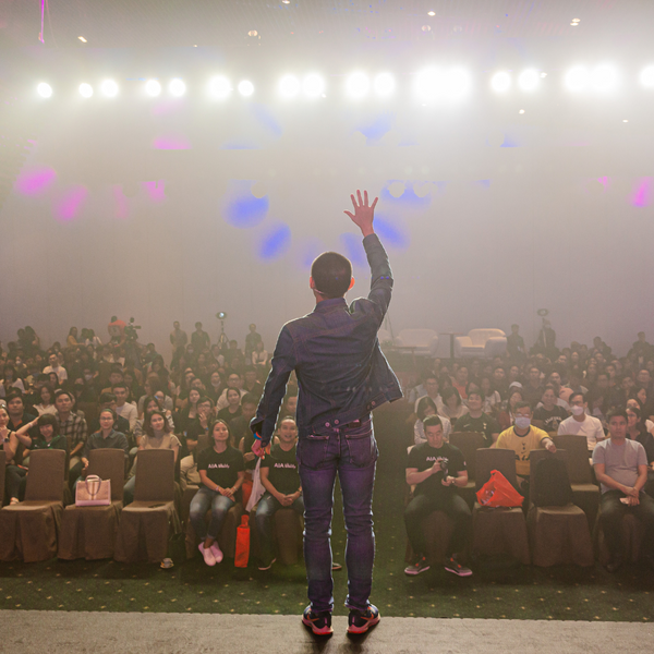 Học viên toàn thế giới