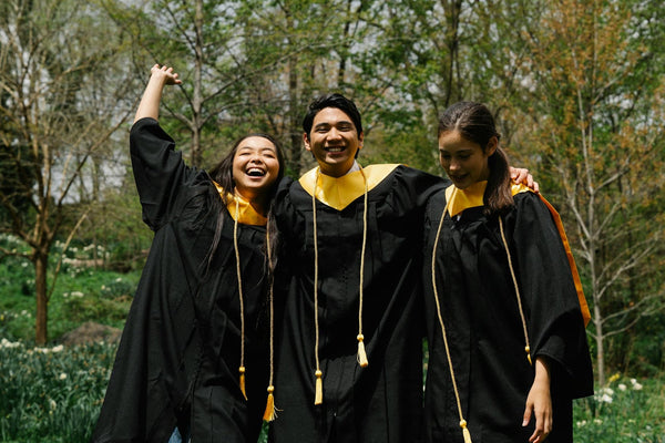 1. Muốn có một tuổi trẻ rực rỡ đầy hoài bão